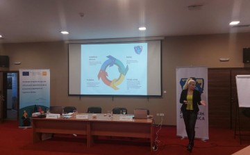 Policewomen  from whole country at a workshop on the role of policewomen in the process of reducing irregular migration