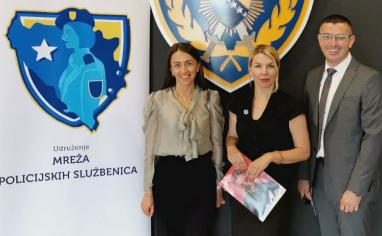 Kompanija DM donirala 400 za&scaron;titnih maski za policijske službenice