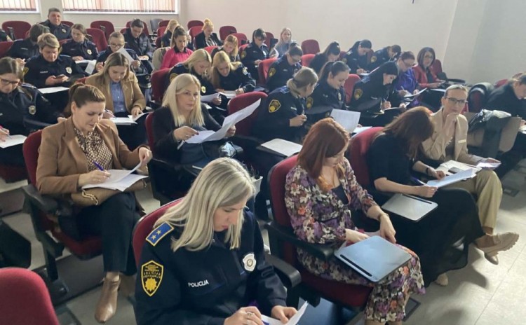 Policijske službenice - "Ambasadorice zdravlja"