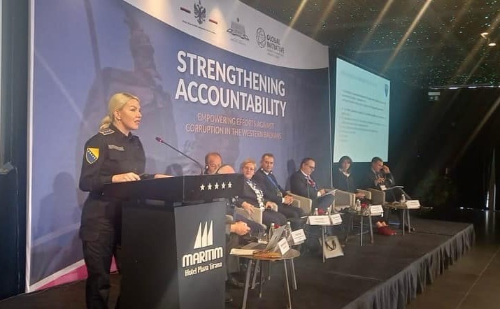 Predsjednica Udruženja, Kristina Jozić, govorila je o ulozi žena u jačanju integriteta na Međunarodnoj konferenciji u Tirani